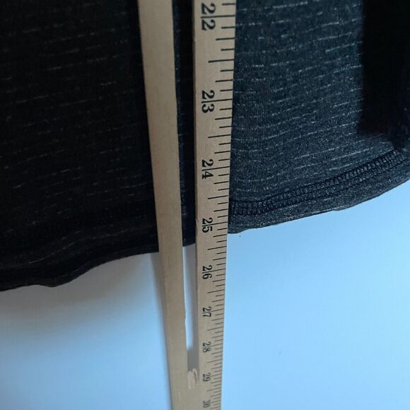 Lululemon Shirt Womens Size 6 Gray Black Tank Top Athleisure Flowy Athletic - Picture 6 of 6